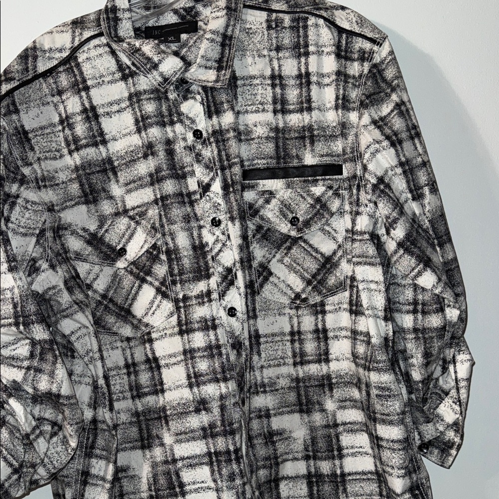INC International Concepts Black & White Men's XL Button-Down Shirt; like new